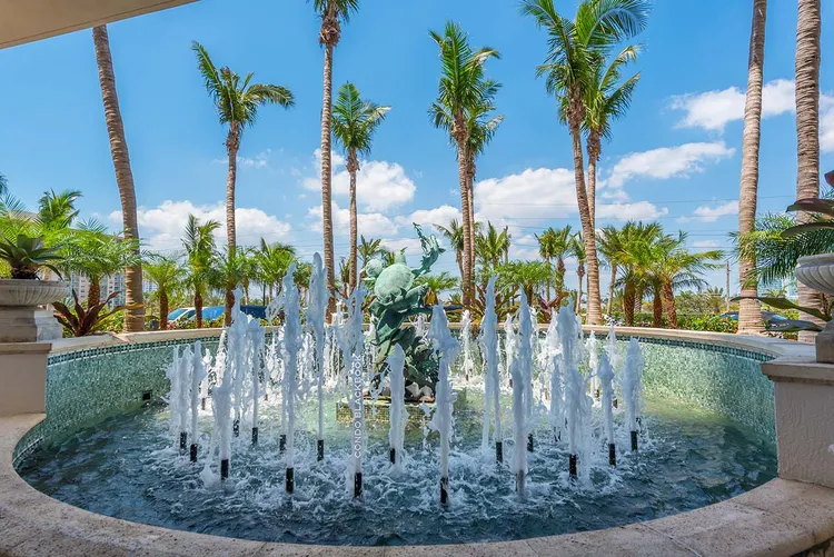 Turnberry Ocean Colony image #10