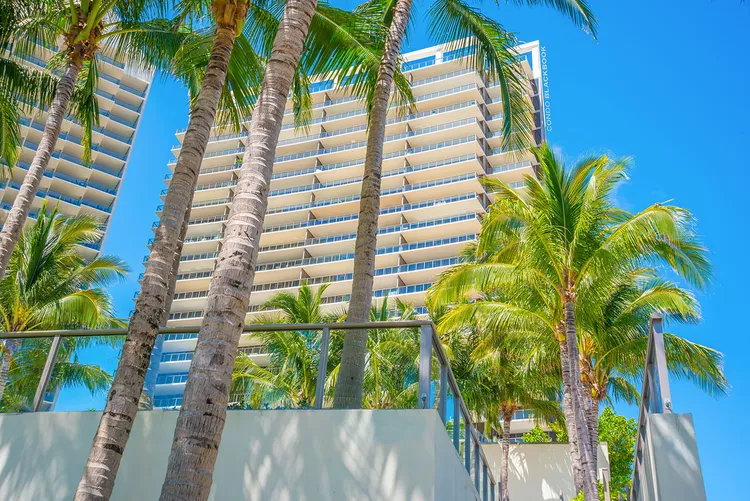 St. Regis Bal Harbour South image #12