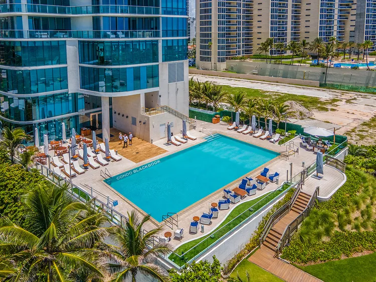 Chateau Beach Residences image #3