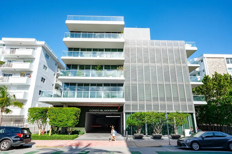 321 Ocean Drive image #13