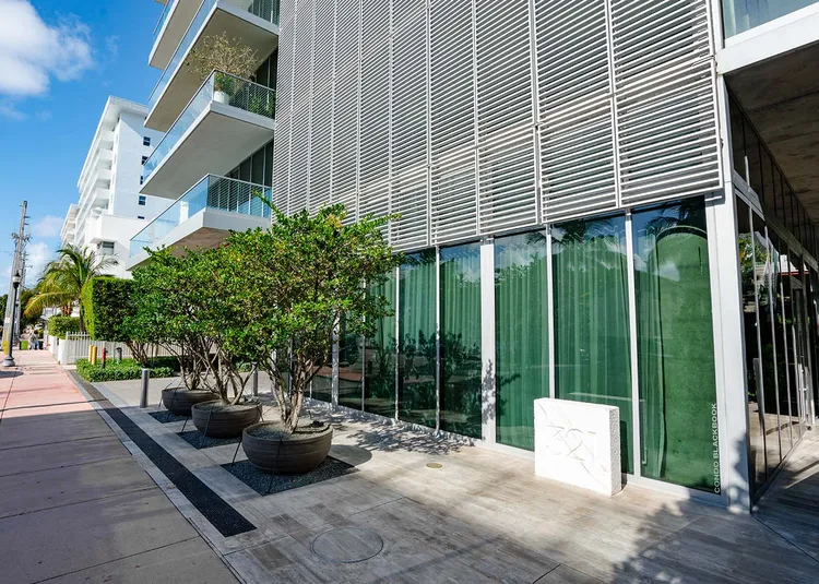 321 Ocean Drive image #15