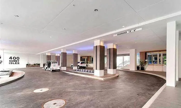 400 Sunny Isles image #10