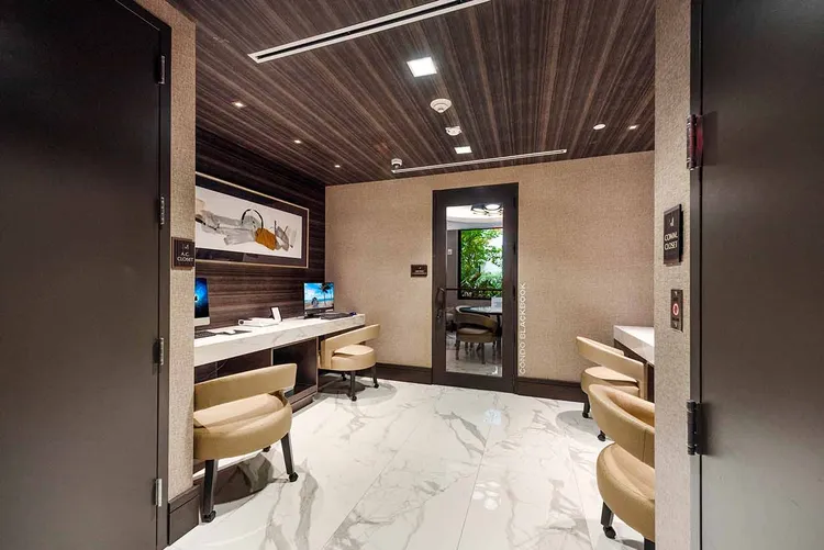 Merrick Manor image #8