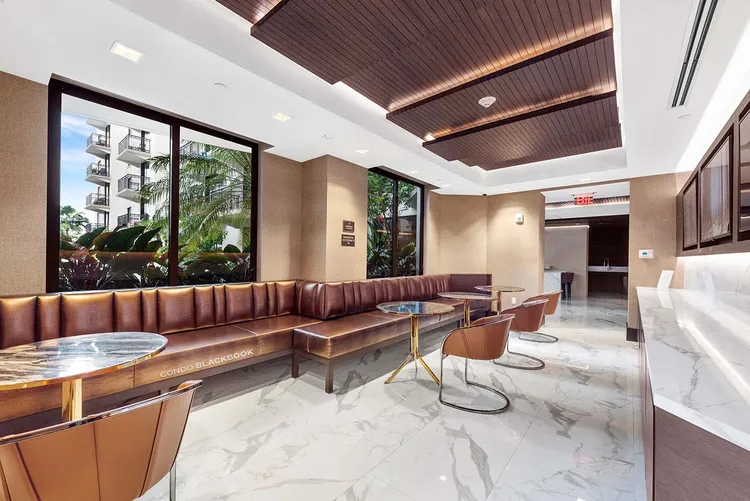 Merrick Manor image #9