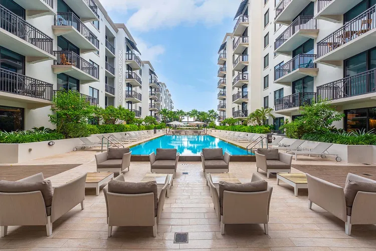 Merrick Manor image #12