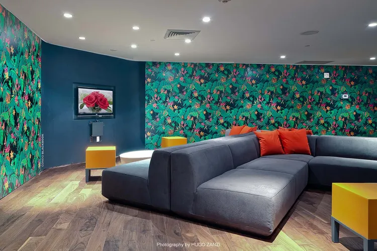 Paramount Bay image #5