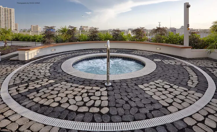 Paramount Bay image #10