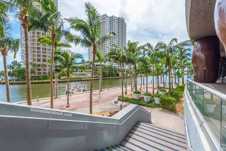 Icon Brickell I image #4