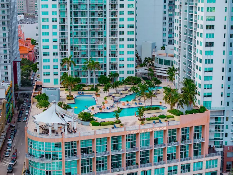 Vizcayne North Tower image #9