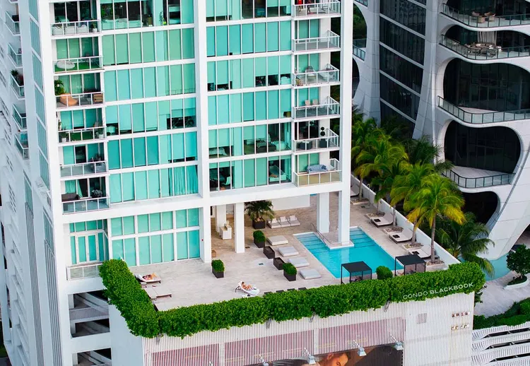 Ten Museum Park image #15