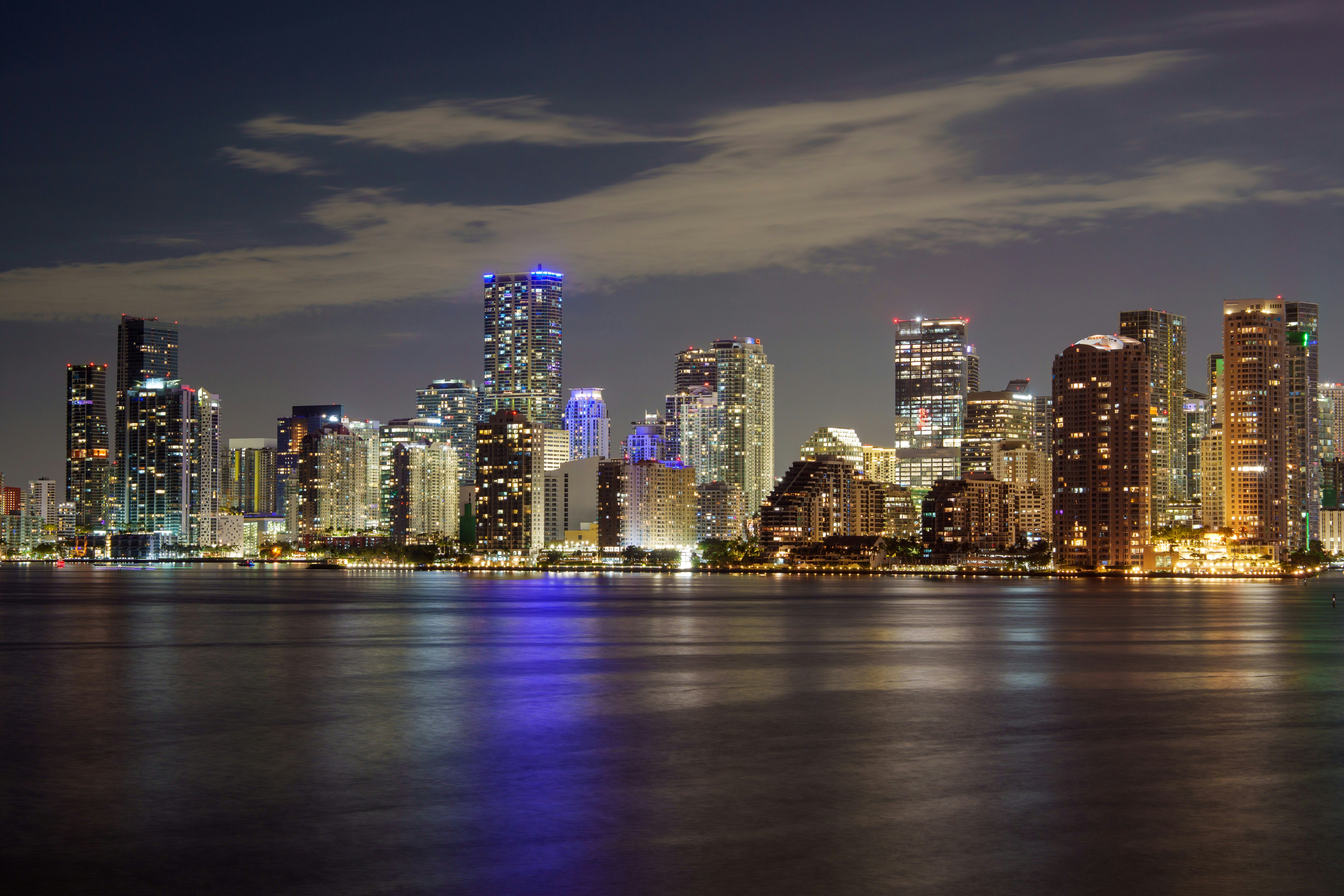 Q1 2026 Miami Luxury Condo Market Summary: Sales Accelerate Amid Buyer’s Market