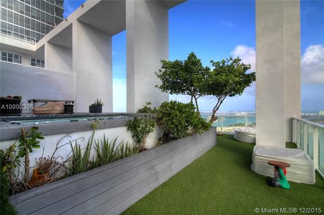 Ten Museum Park #4602 image #16