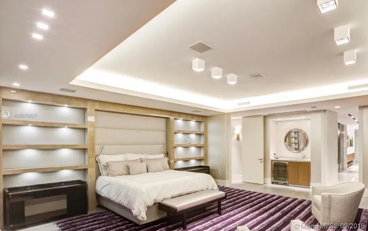 Regalia #37 image #7