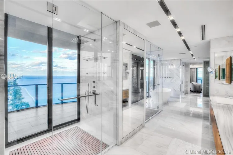 Regalia #37 image #8