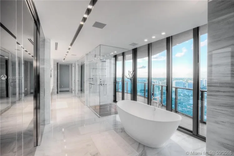 Regalia #37 image #9