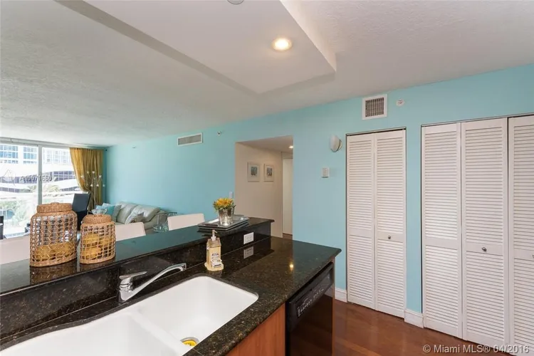 The Collins #603 image #10