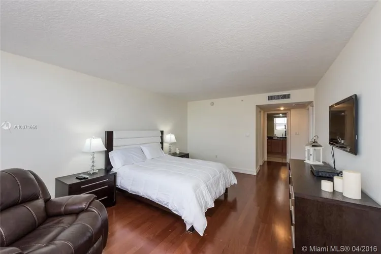 The Collins #603 image #12