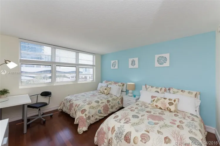 The Collins #603 image #16