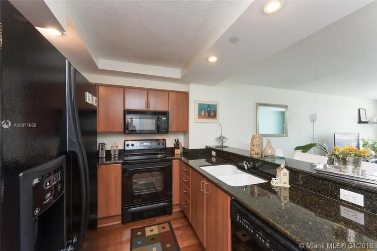 The Collins #603 image #9