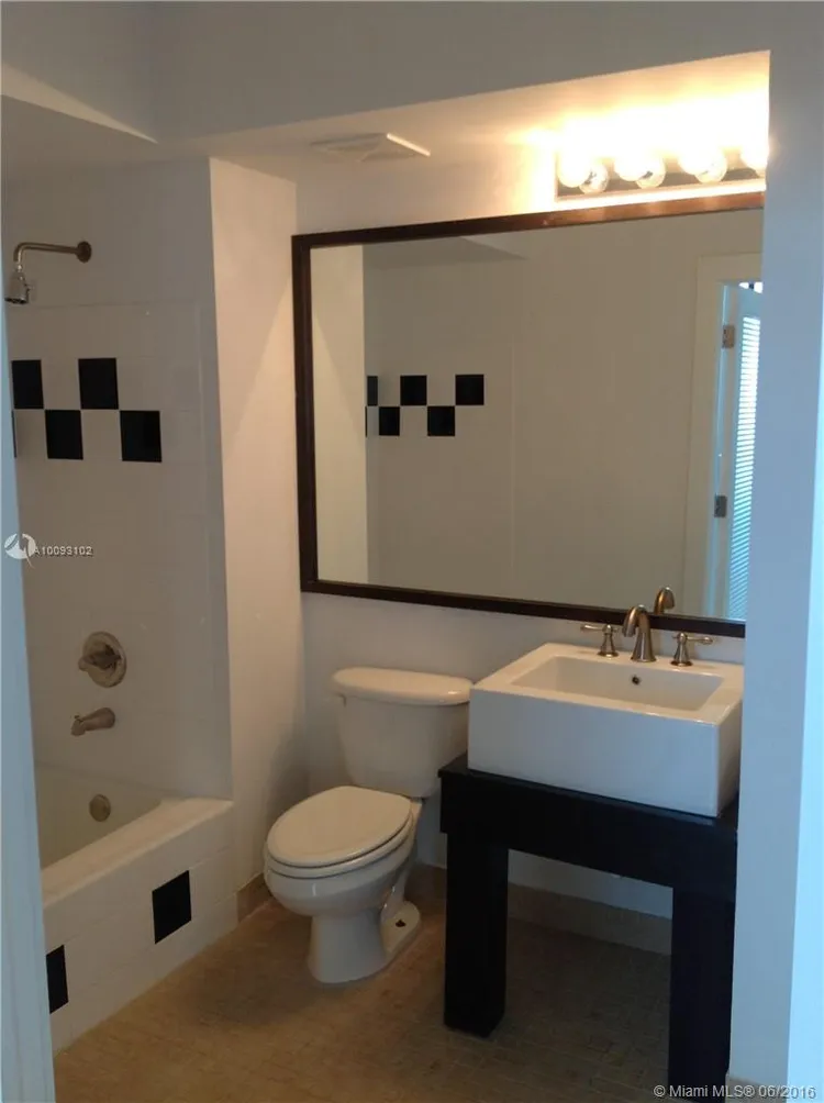 Waverly #609 image #7