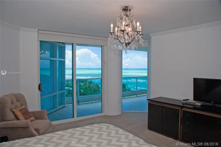 Capobella #703 image #16