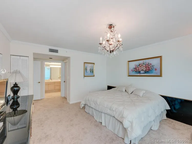 Capobella #703 image #19