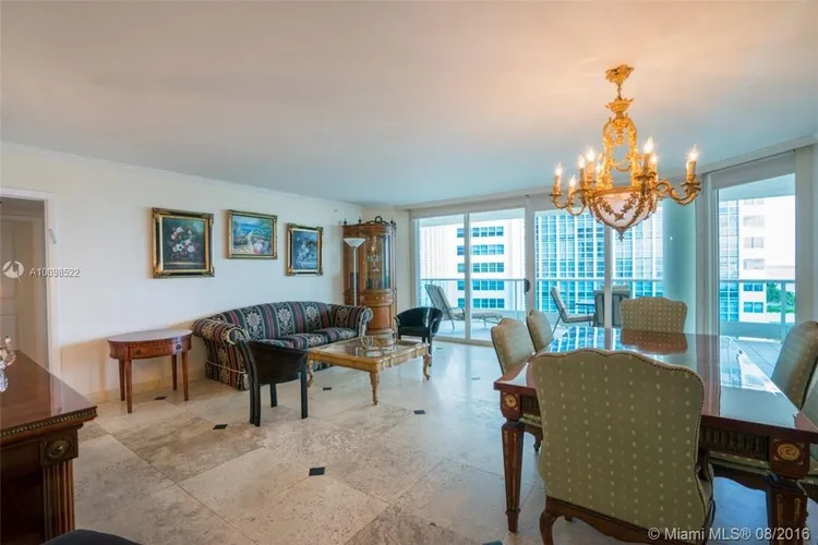 Capobella #703 image #6