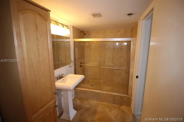 Brickell Key II #1523 image #16