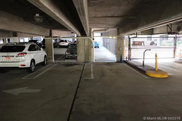 Brickell Key II #1523 image #26