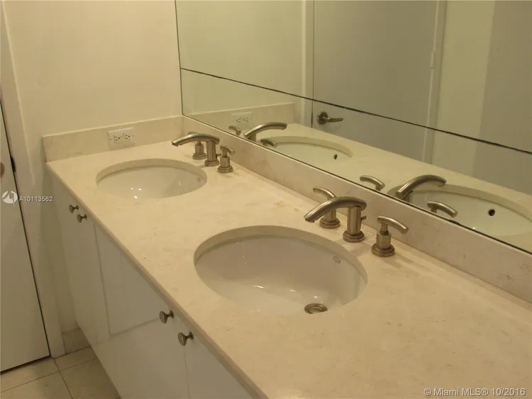 Carbonell #604 image #19