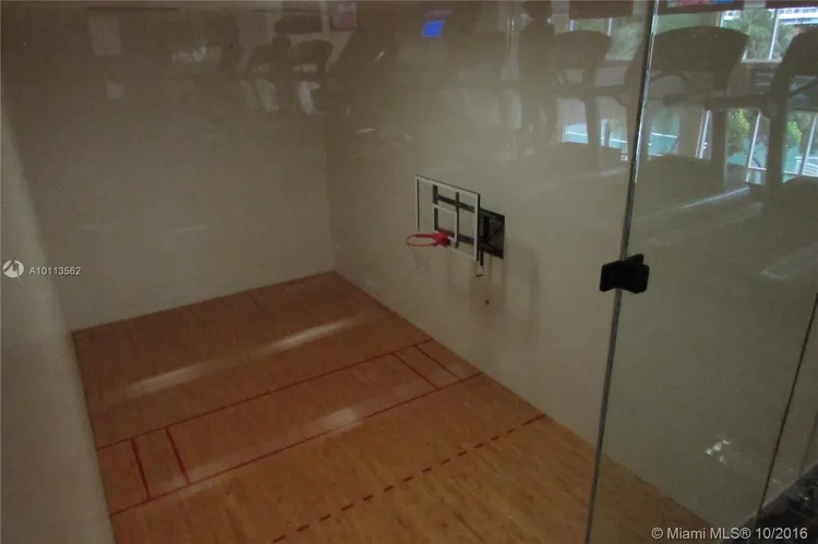 Carbonell #604 image #23