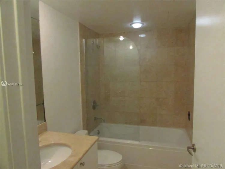 Carbonell #604 image #30