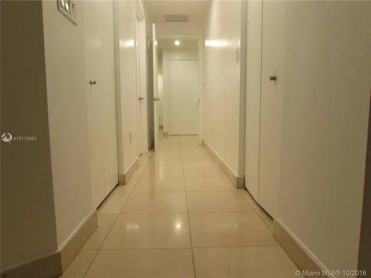 Carbonell #604 image #31