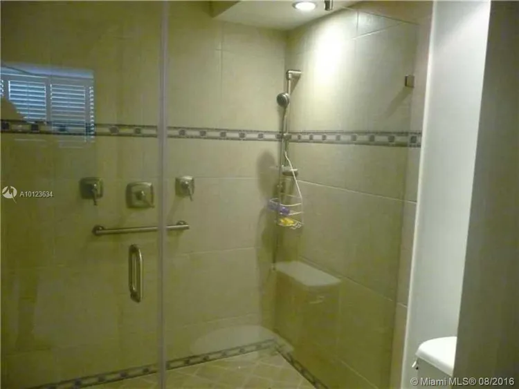 Sands of Key Biscayne #9C image #12