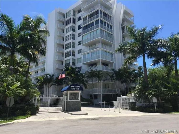 Sands of Key Biscayne #9C image #15