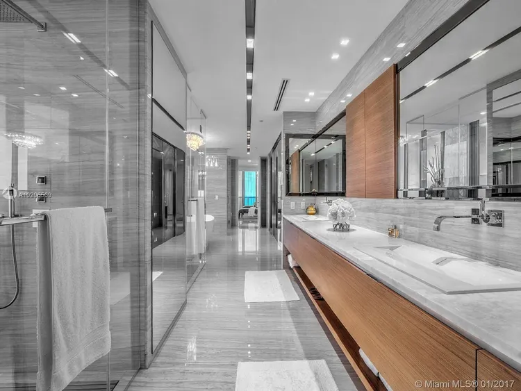 Regalia #31 image #11