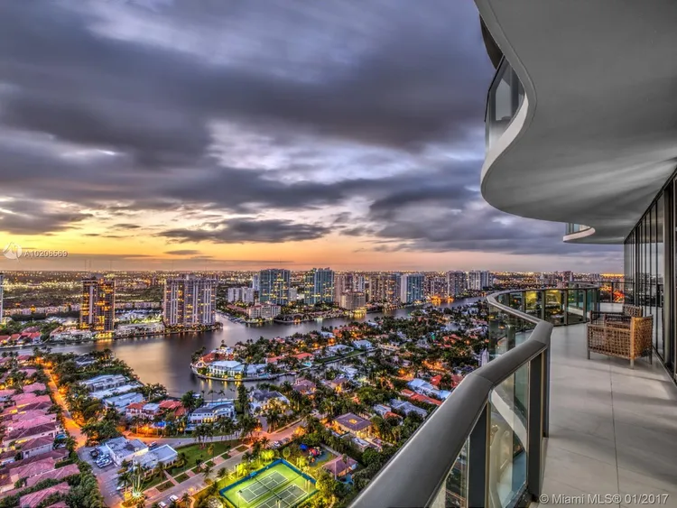 Regalia #31 image #18