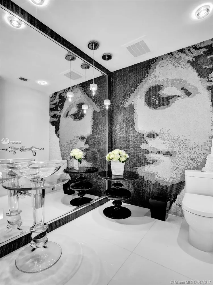 Regalia #31 image #7