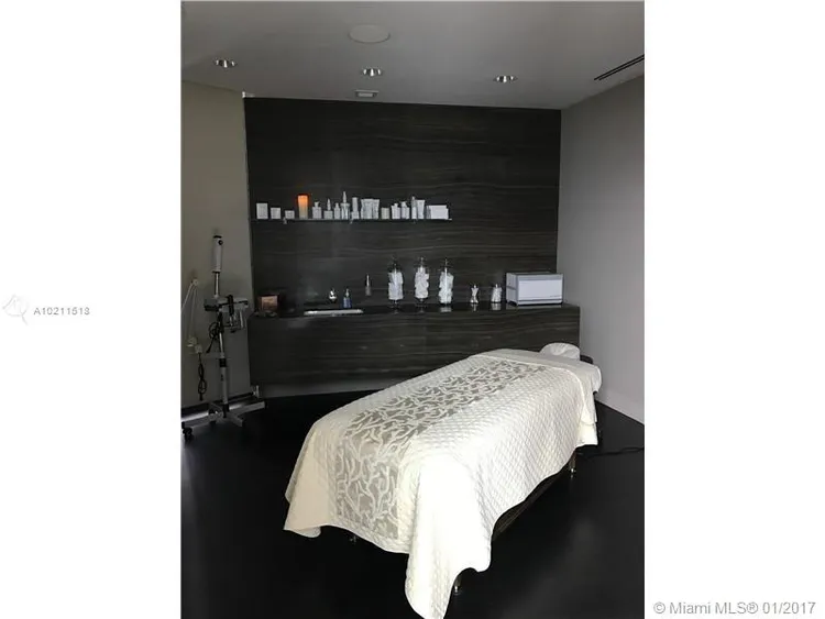 Porsche Design Tower #3705 image #14