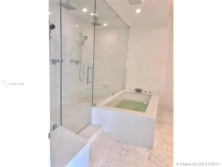 Porsche Design Tower #3705 image #20