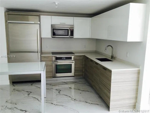 Brickell House #2402 image #10