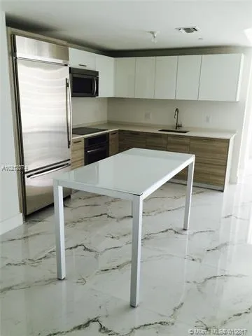 Brickell House #2402 image #11