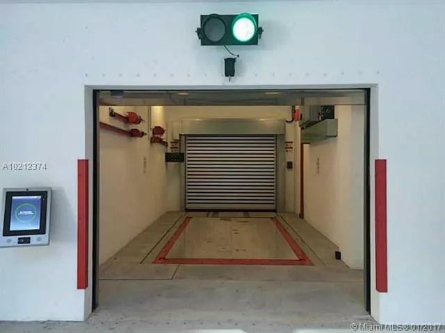 Brickell House #2402 image #28