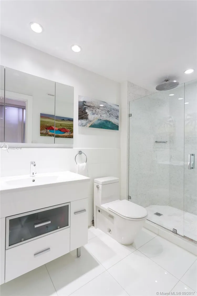 Grand Bay Residences #304 image #16