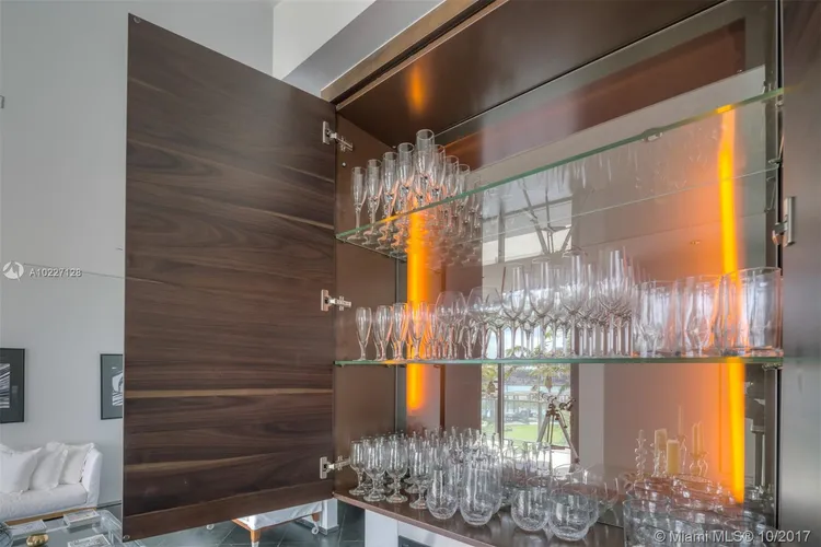 Apogee #502 image #17