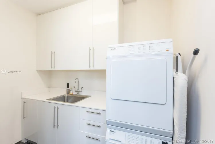 Apogee #502 image #64