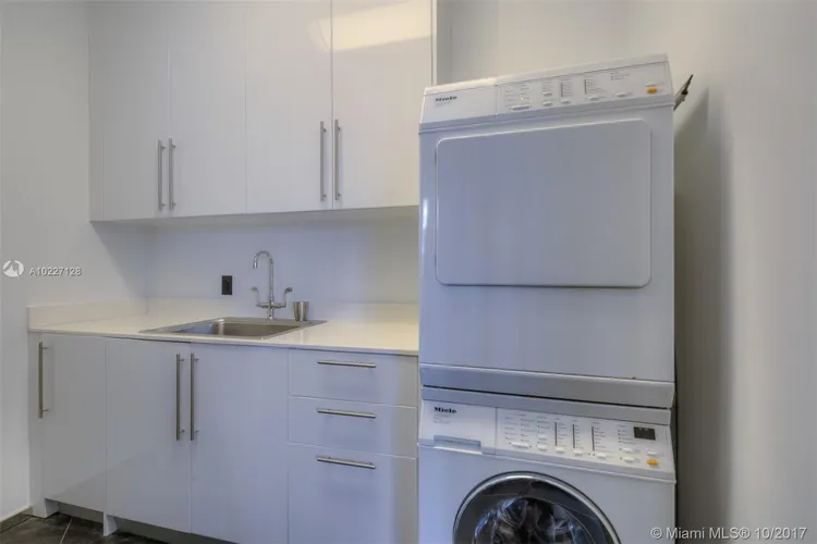 Apogee #502 image #65