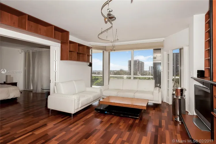 Williams Island 7000 #809 image #18