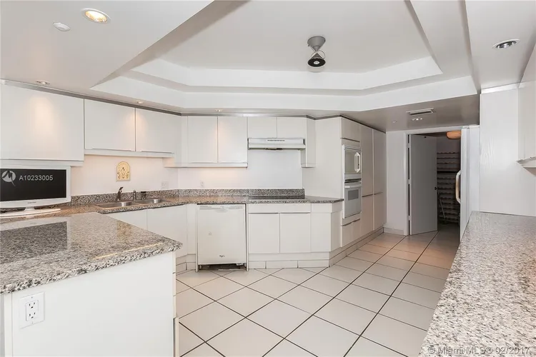 Williams Island 7000 #809 image #20