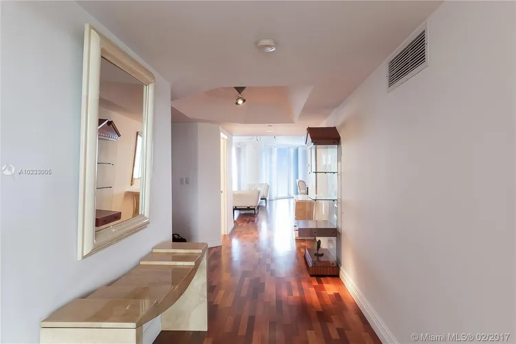 Williams Island 7000 #809 image #35